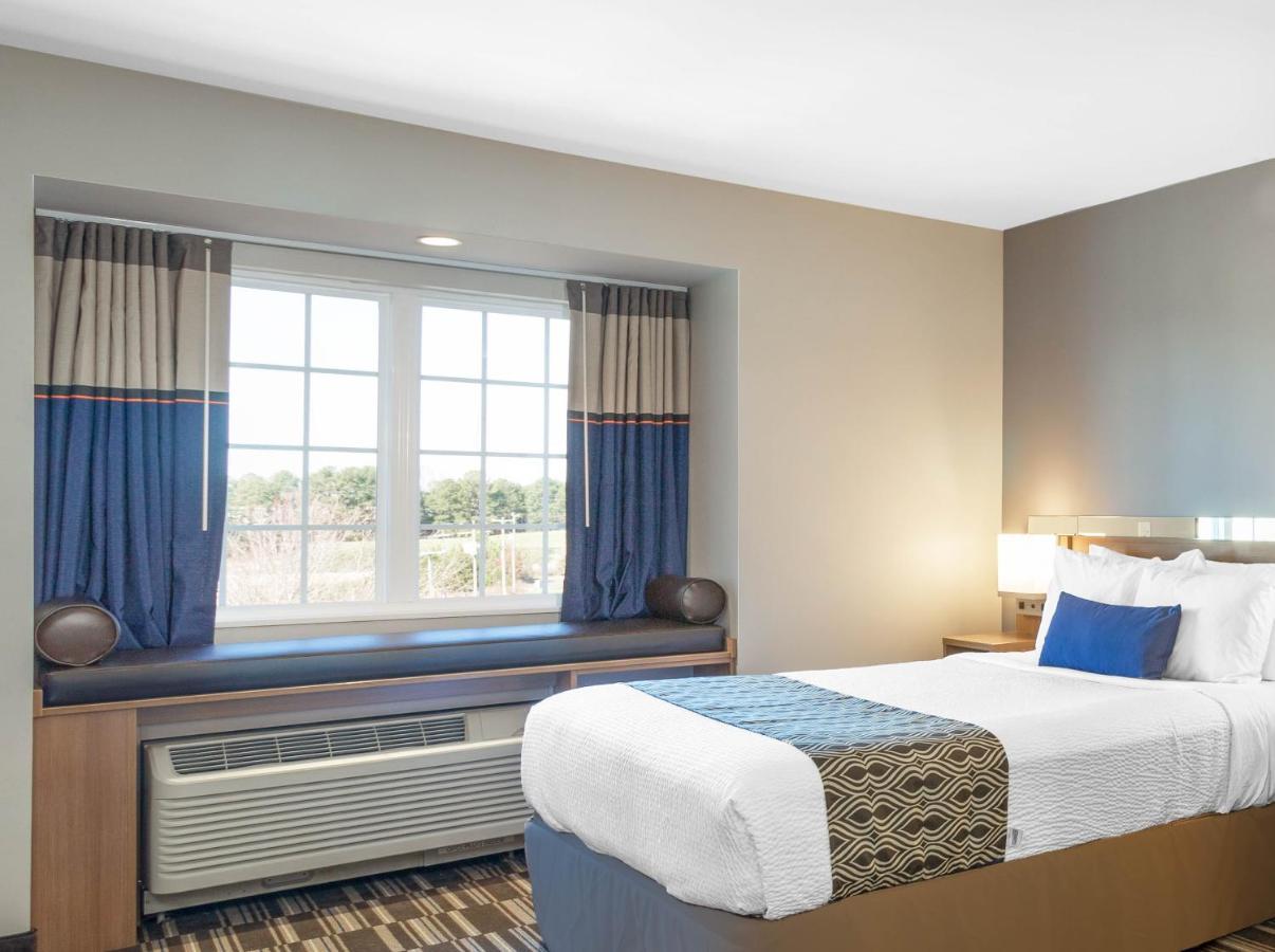 Microtel Inn Suites By Wyndham South Hill Bagian luar foto