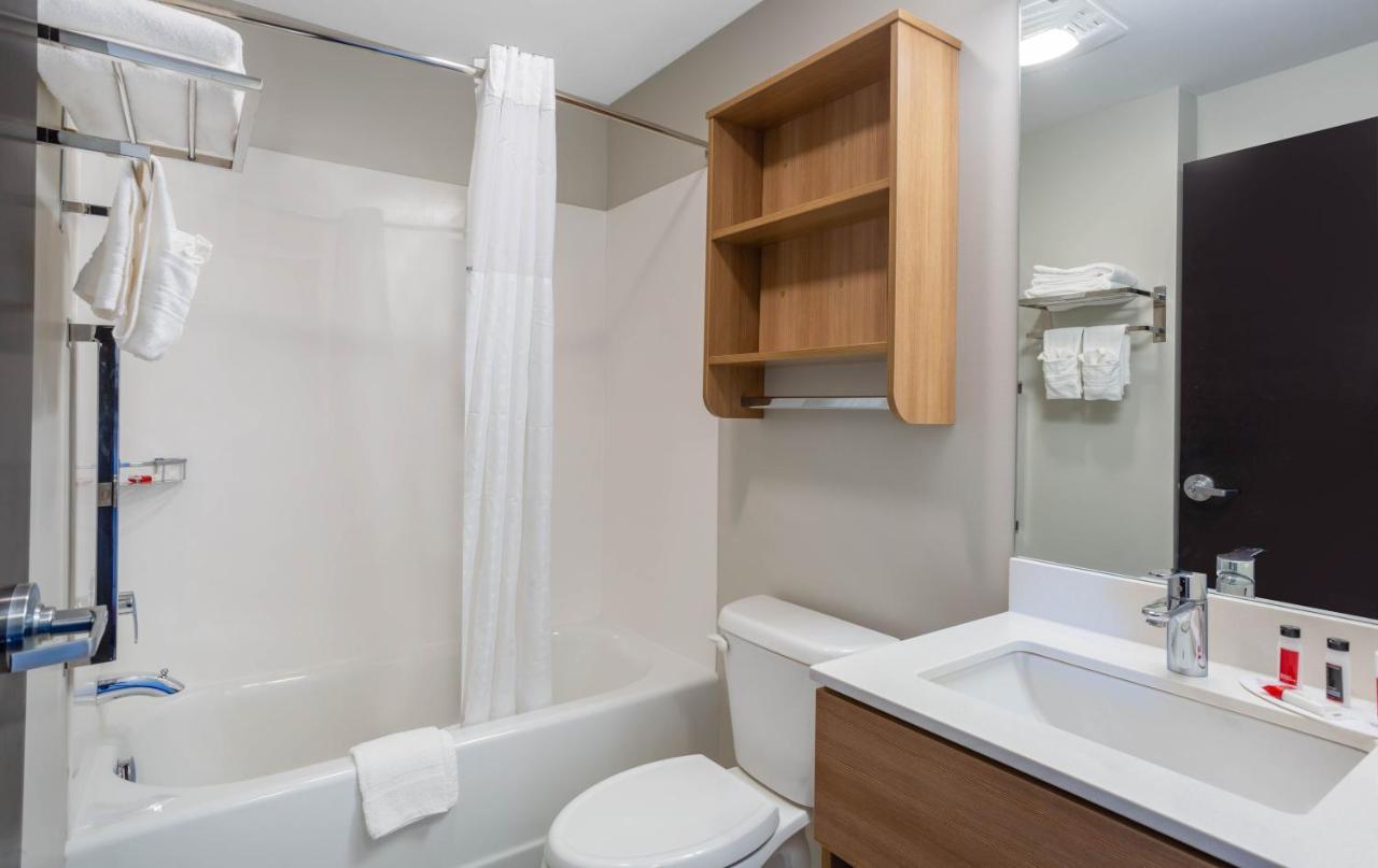 Microtel Inn Suites By Wyndham South Hill Bagian luar foto