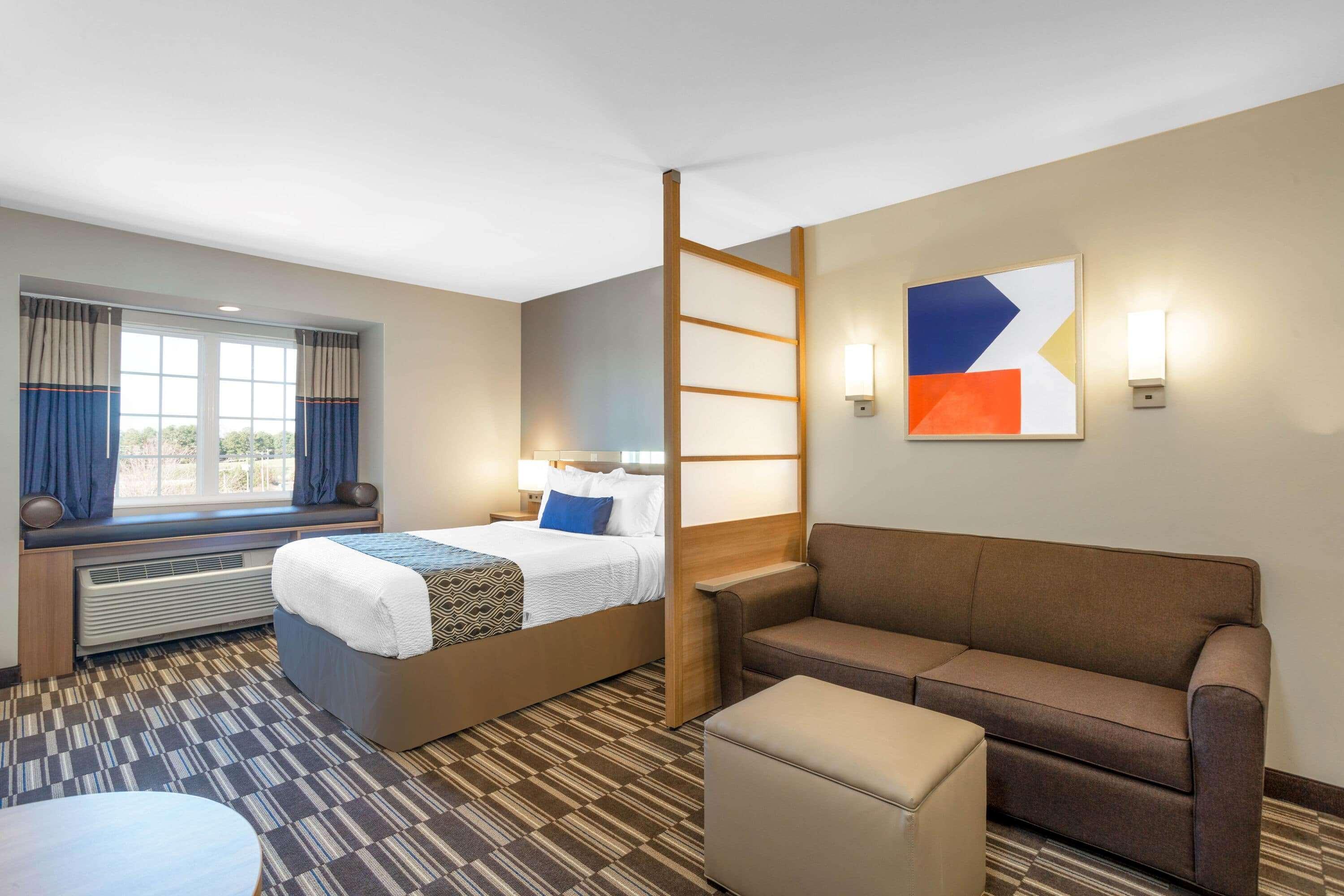 Microtel Inn Suites By Wyndham South Hill Bagian luar foto